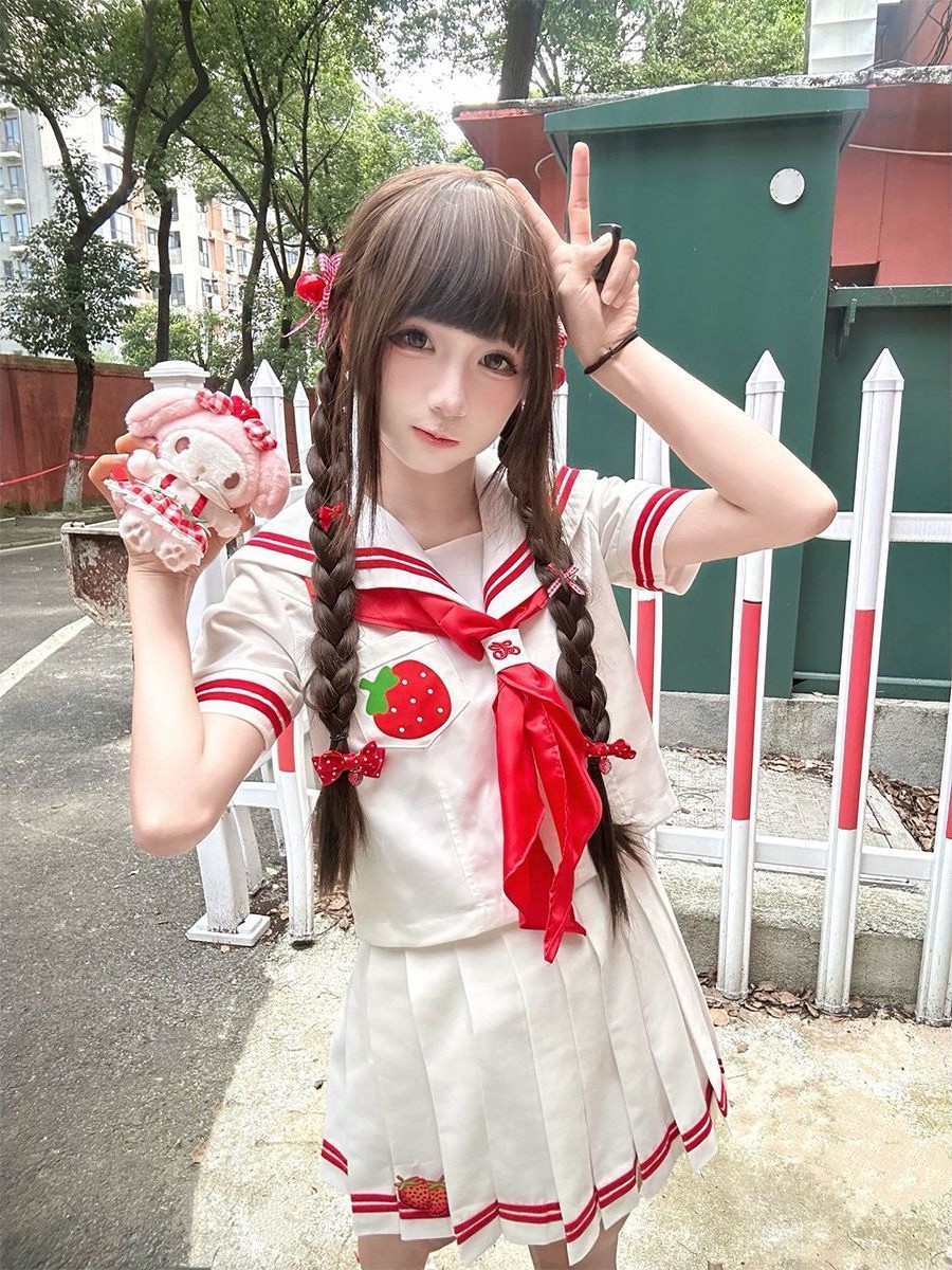Conjunto de Moda Feminina: Uni - Embroidery Uniform avaliação e preço