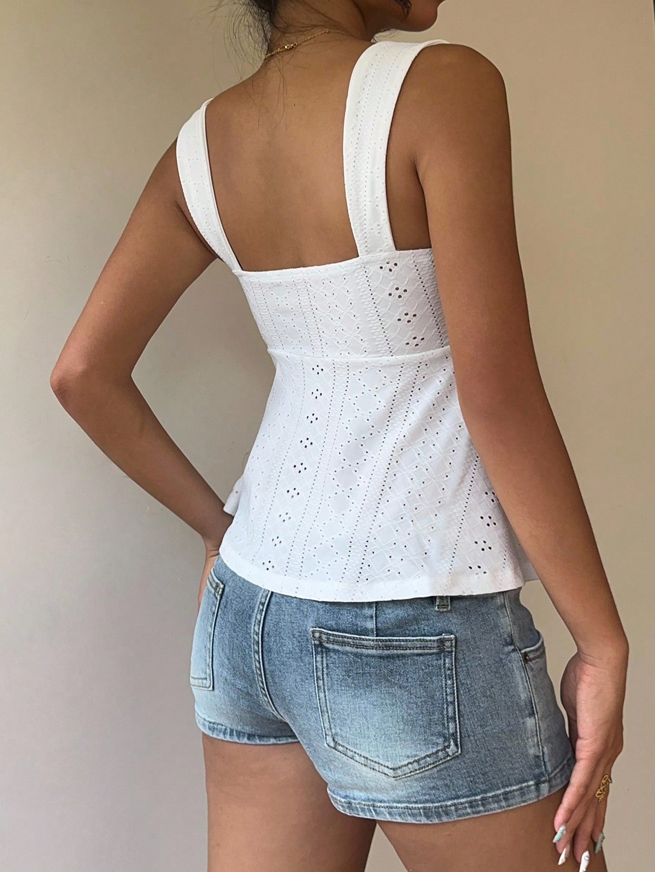 Camisola Feminina com Alça Lar - Embroidery Eyelet avaliação e preço