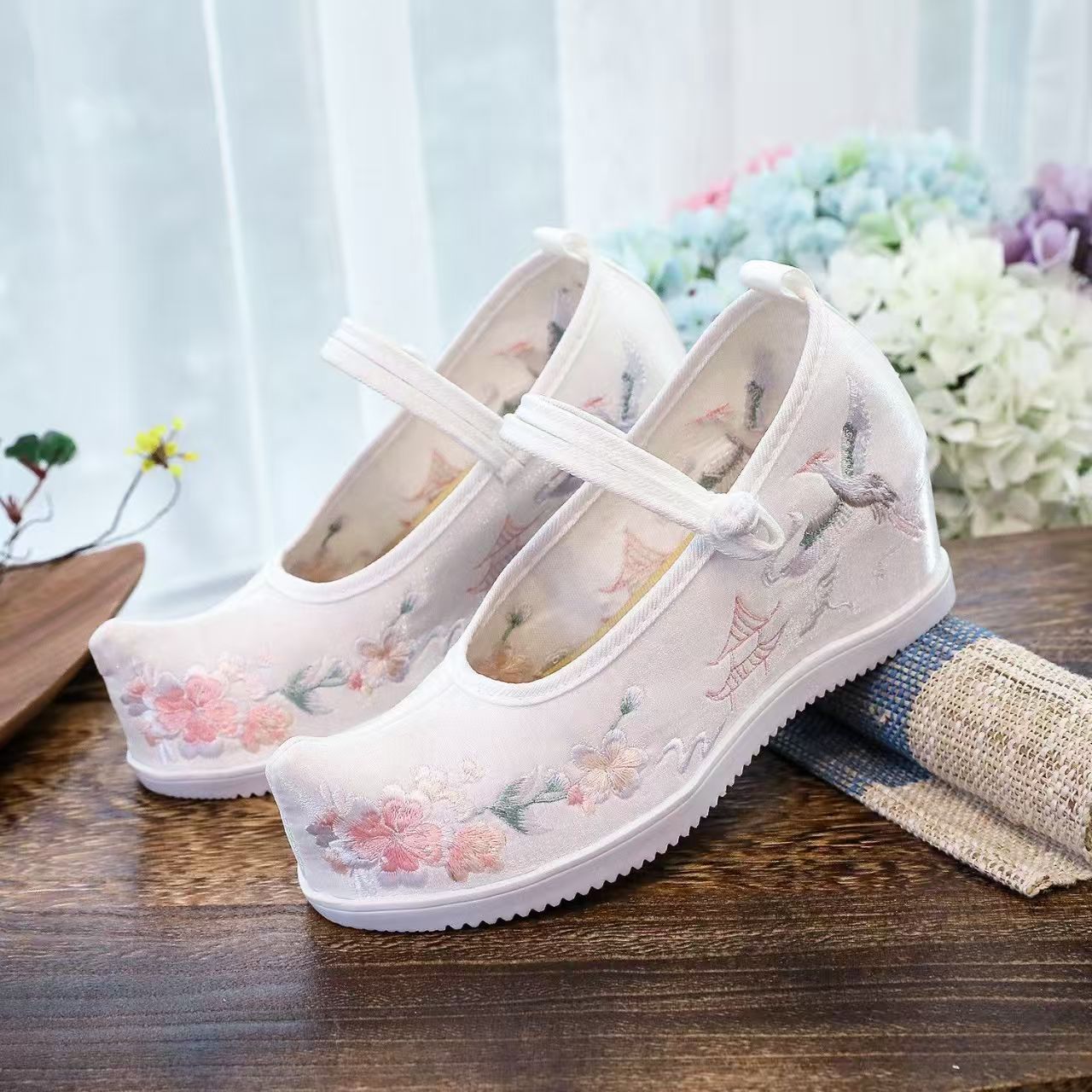 Mulheres aumentadas sapatos bo - Embroidery Canvas avaliação e preço