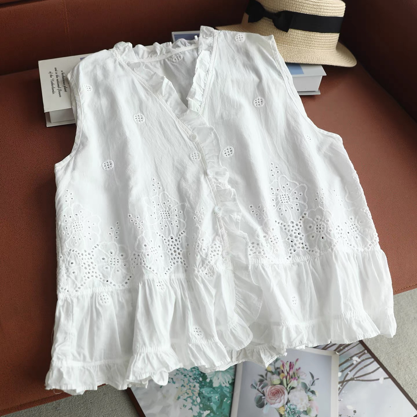Blusa Feminina Regata Sem Mang - Embroidery Eyelet avaliação e preço