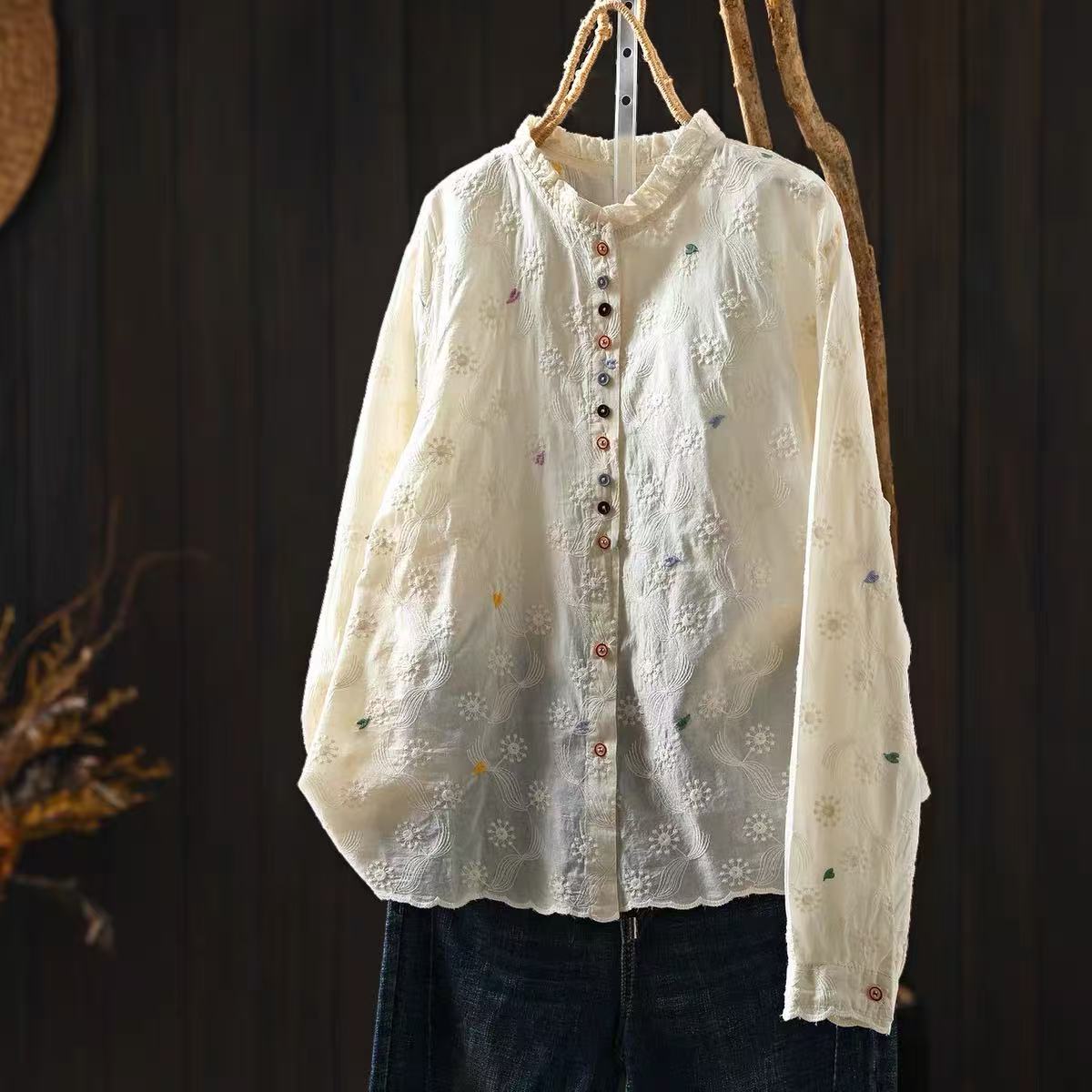 Blusa Feminina com Gola Alta e - Embroidery Eyelet avaliação e preço
